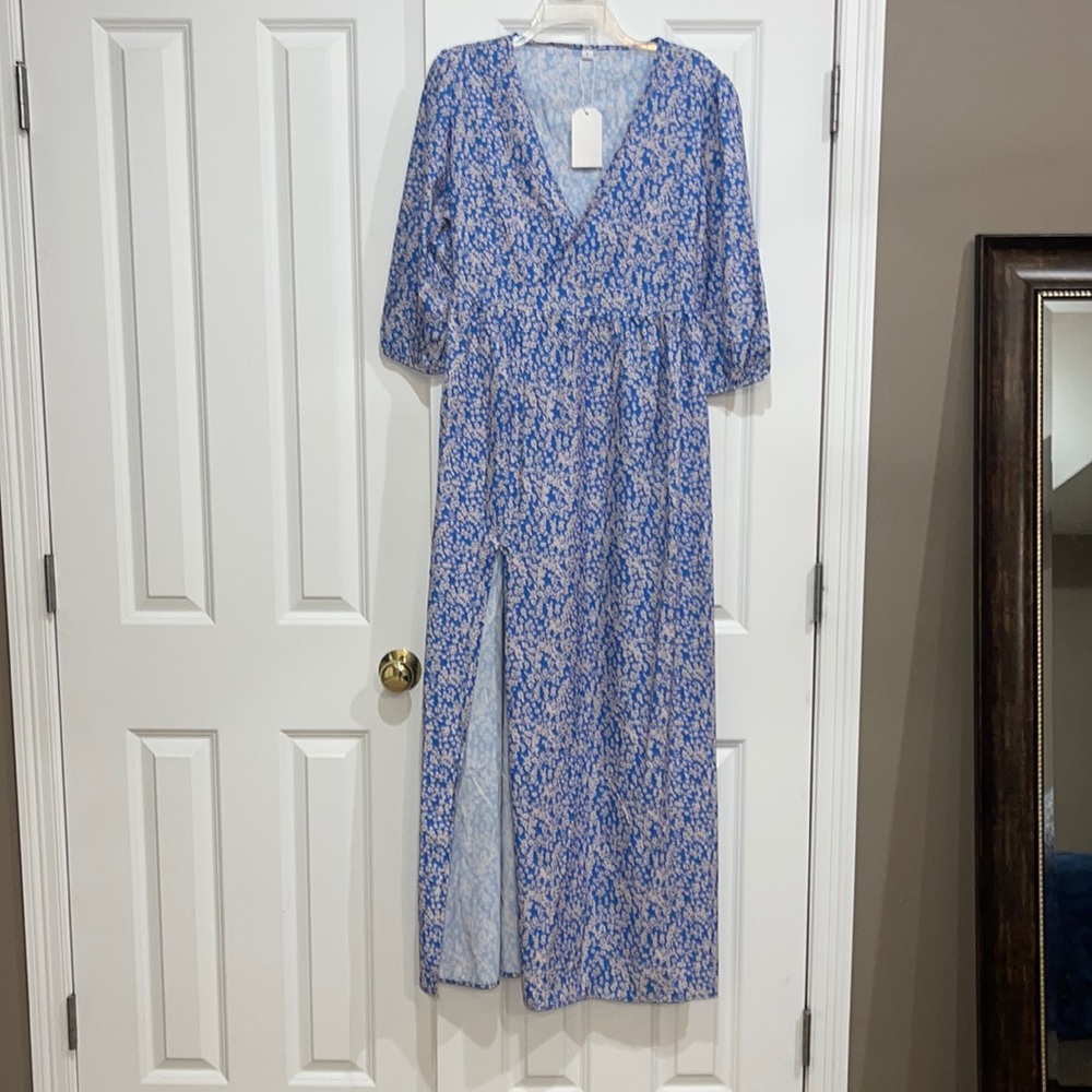 NWT, Large, Blue and White Print High Slit Plunging V-Neck Maxi Dress